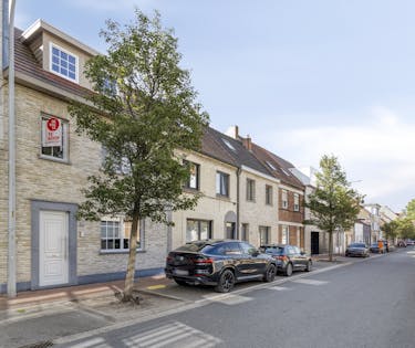 Instapklaar huis te koop in het centrum van Heist