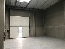 Recent warehouse of 108 m² in Roeselare