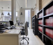 Handelspand met woonst: Ideale belegging te Baron Ruzettelaan