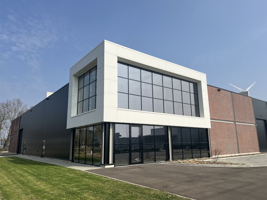 SME UNIT at a prominent location in Hasselt