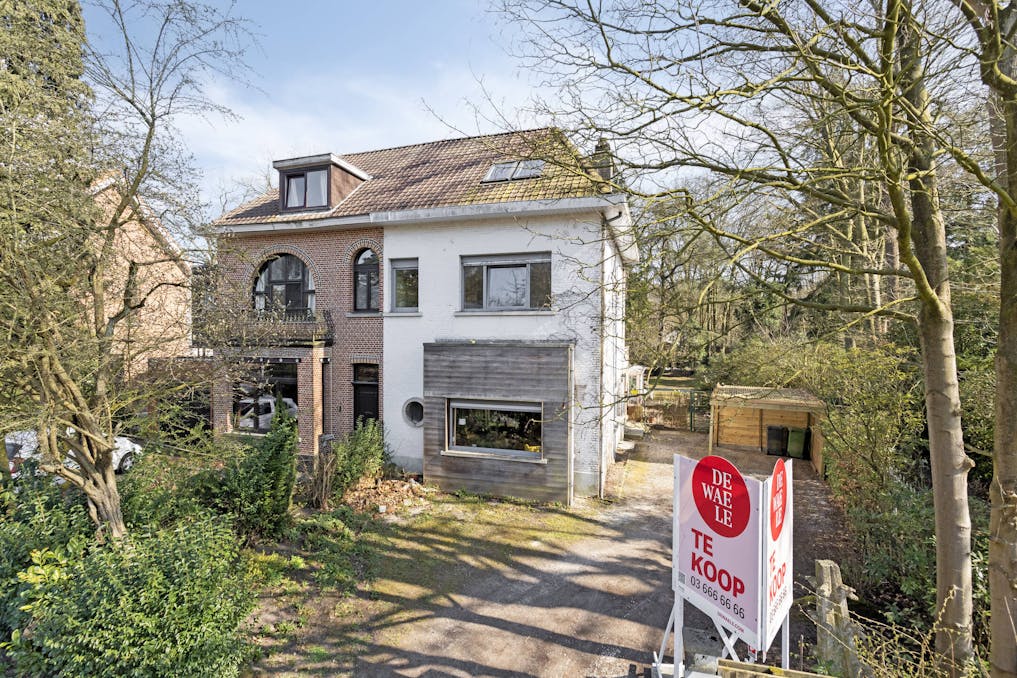 Te renoveren woning te koop tussen Kalmthout en Kapellen