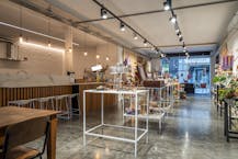 Espace commercial unique dans un manoir rénové à Izegem