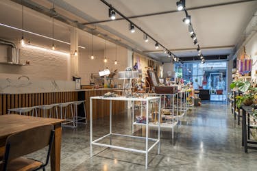 Unique commercial space in renovated mansion in Izegem