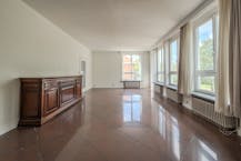 Hoekhuis met veel potentieel te koop te Mariakerke