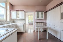 Hoekhuis met veel potentieel te koop te Mariakerke