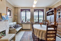 Centrumwoning met handelsruimte te koop in Beveren-Leie