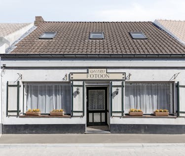Handelspand met woonst te koop in het centrum van Lissewege
