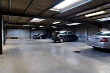 Autostaanplaats te huur in Roeselare.