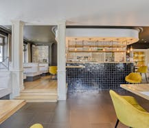 Uniek handelspand met modern restaurant in prachtige omgeving aan de vaart in Kapelle Op Den Bos