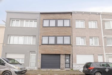 Ruim instapklaar huis/kangoeroewoning in Deurne met garage! 