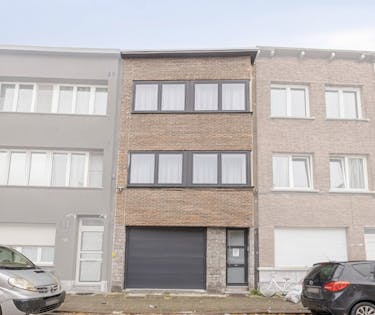 Ruim instapklaar huis/kangoeroewoning in Deurne met garage!