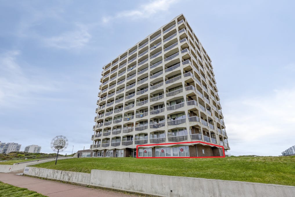 In te richten appartement (111 m²) te koop in De Panne