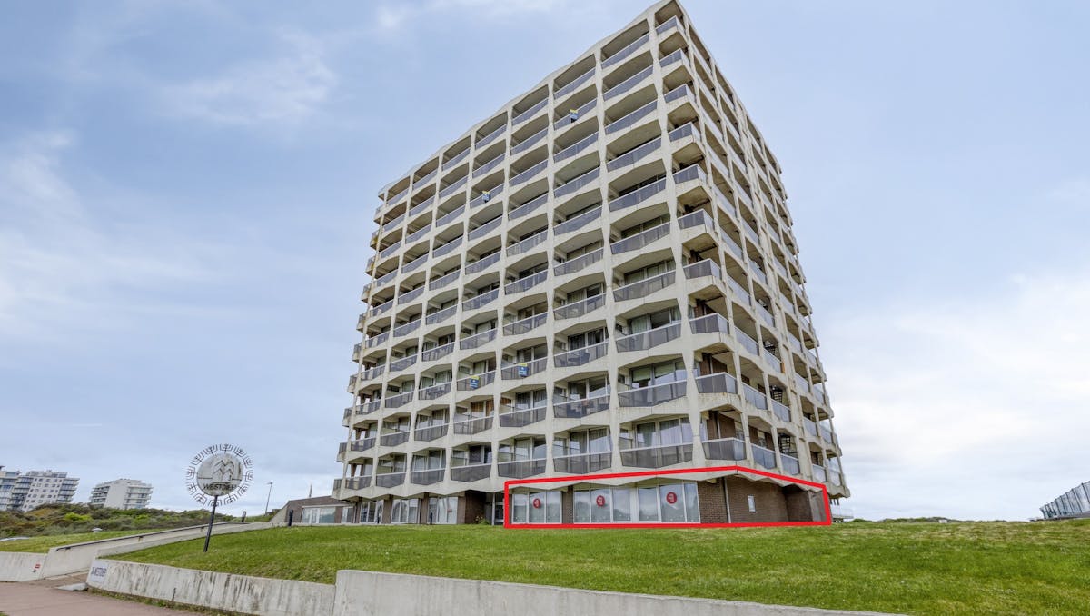 In te richten appartement (111 m²) te koop in De Panne