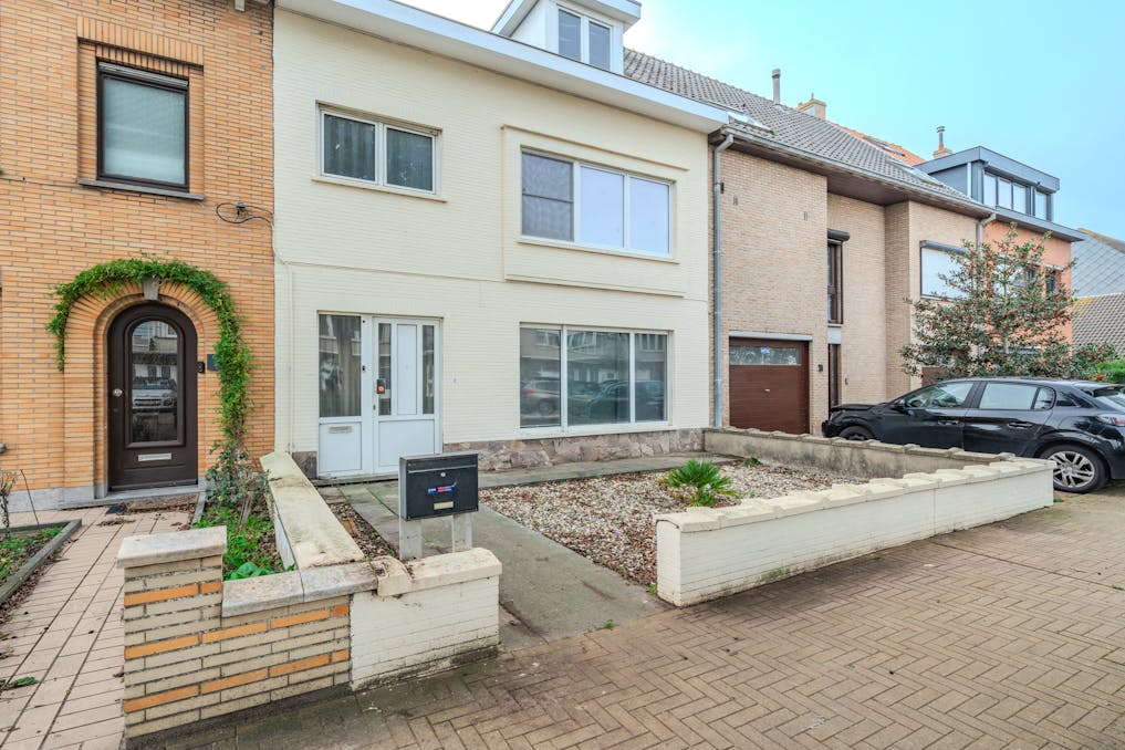 Instapklare rijwoning met 3 slaapkamers en zonnige tuin