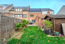 Instapklare rijwoning met 3 slaapkamers en zonnige tuin