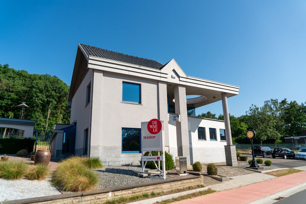 Ruime woning en prachtige tuin te Lummen