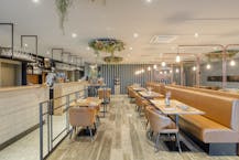 Restaurant/Feestzaal met mogelijkheden:een parel in het hart van het Heuvelland