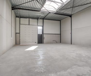 Nieuwbouw KMO-unit van ca. 180 m² in project Saturnus