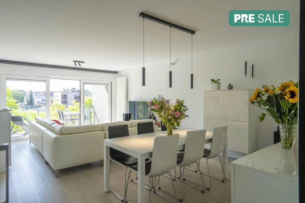 Instapklaar 2-slaapkamerappartement met zicht op de Leie in Harelbeke