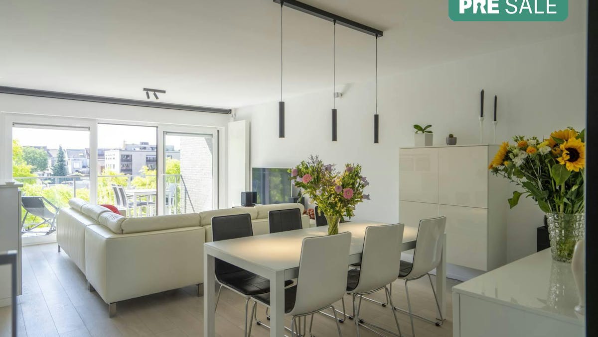 Instapklaar 2-slaapkamerappartement met zicht op de Leie in Harelbeke