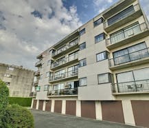 Appartement met garage en prachtig uitzicht in Poperinge