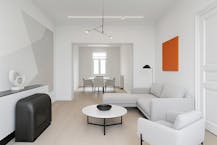 Huis met ruime zongerichte tuin te koop in centrum Knokke