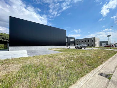 Magazijn met bureel te huur Lokeren