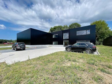 Magazijn met bureel te huur Lokeren