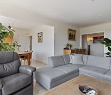 Instapklaar 2-slaapkamerappartement te koop in Berchem