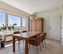 Instapklaar 2-slaapkamerappartement te koop in Berchem