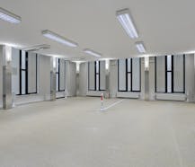 Kantoorgebouw met eigen parking te koop Strombeek-Bever