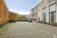 Kantoorgebouw met eigen parking te koop Strombeek-Bever