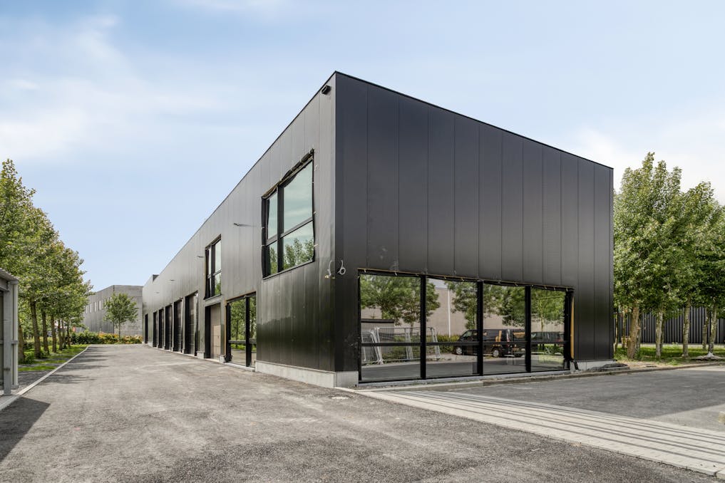 Nieuwbouwmagazijn van ca. 144m² te huur in Wevelgem