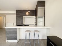 Appartement de deux chambres avec double parking et jardin