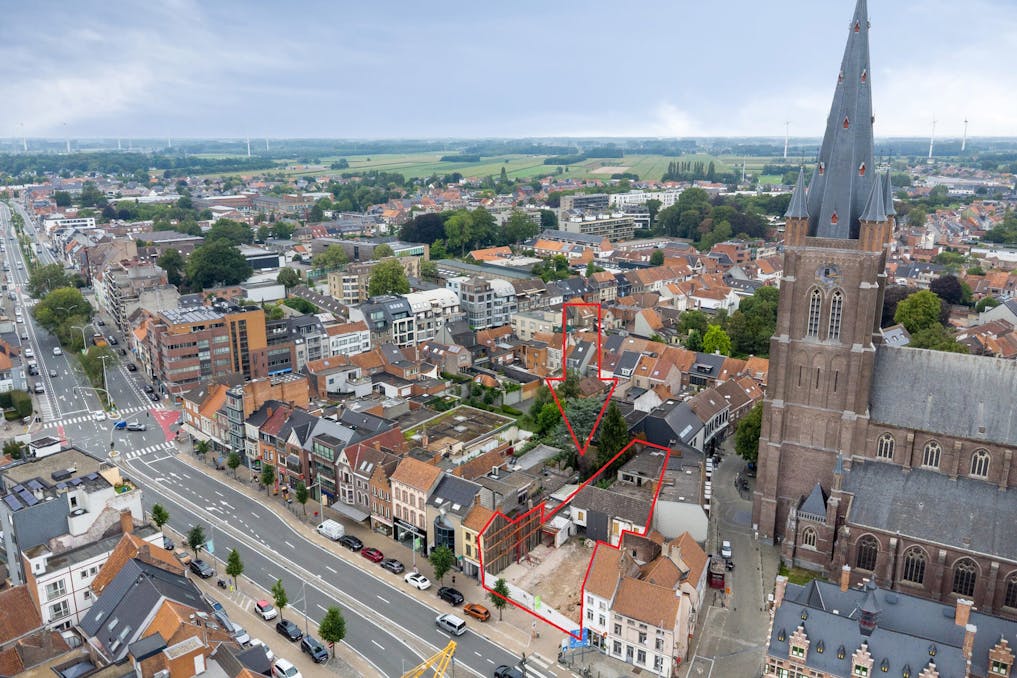 Projectgrond te koop aan de Markt van Eeklo!