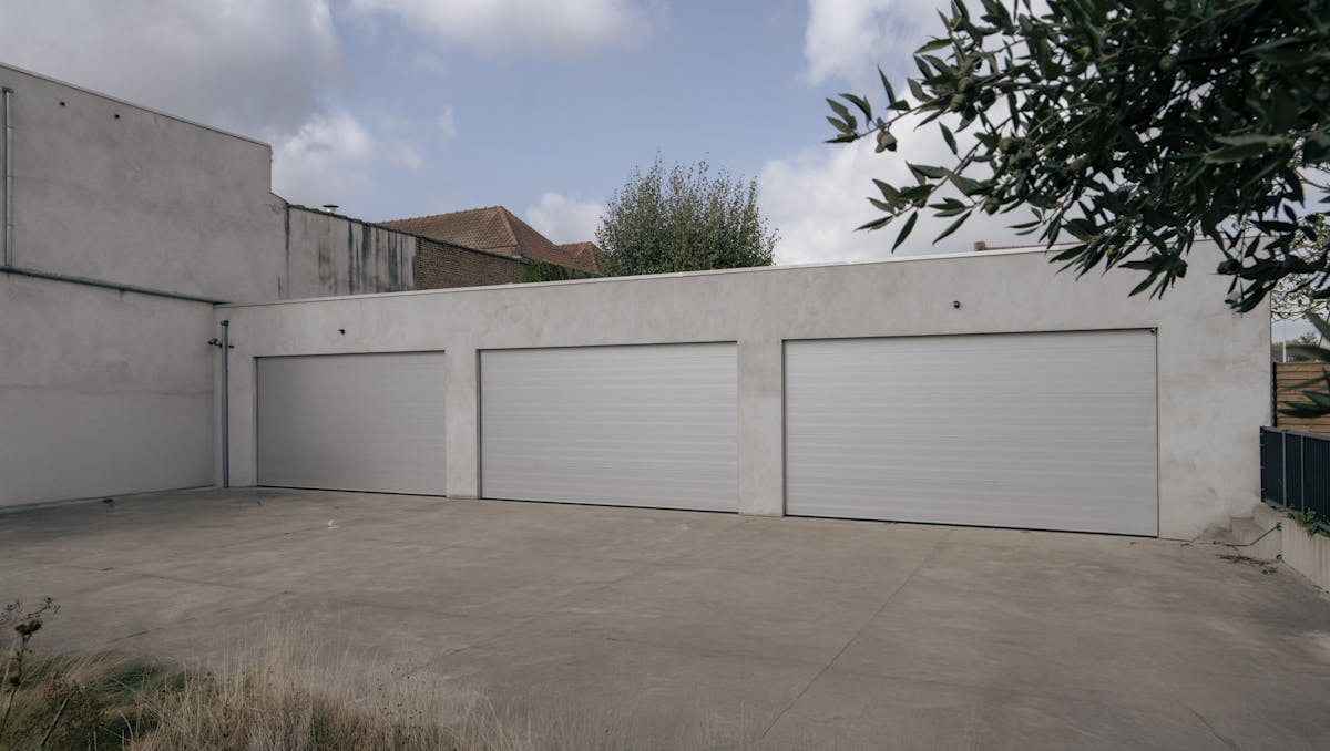 Magazijn van ca. 145 m² te koop in Lauwe!