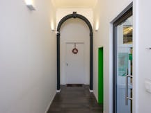 Instapklaar handelspand met woonst te koop op de Boelare in Eeklo