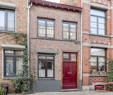 Op te knappen stadswoning met tuin in hartje Hasselt