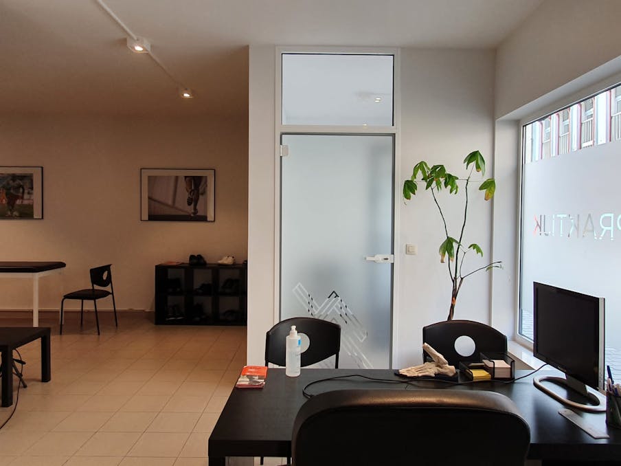 Handelspand te huur van ca. 45 m² in centrum Izegem