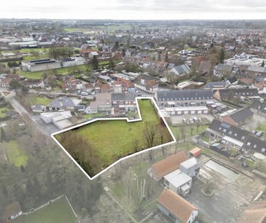 Bouwgrond (2.319 m²) te koop op een centrale locatie te Gullegem