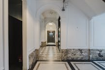 Imposante herenwoning / kantoorgebouw te koop in Kortrijk