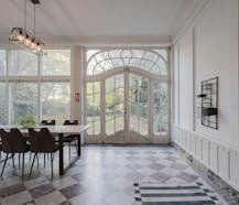 Imposante herenwoning / kantoorgebouw te koop in Kortrijk