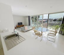 Lichtrijk tweeslaapkamer appartement met terras te huur in Alveringem.