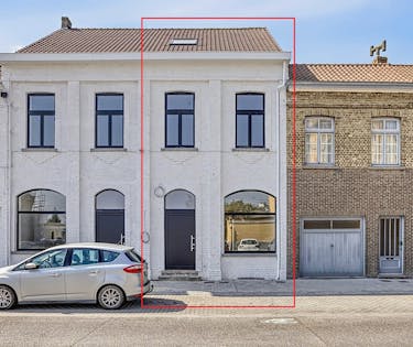 Volledig gerenoveerd huis met 3 slaapkamers en tuin in Veurne