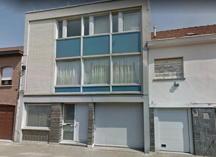 Interessante opbrengsteigendom met 3 verhuurde appartementen in centrum Waregem