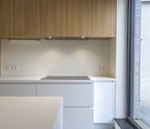 Wonen op twee niveaus in hartje Kortrijk.