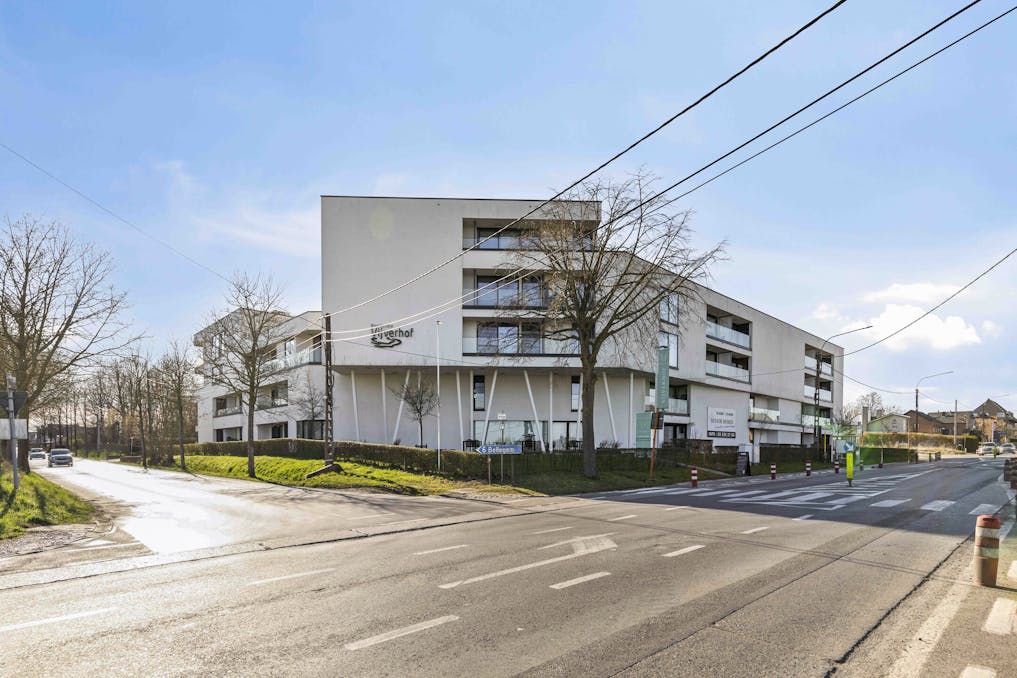 Verzorgde assistentiewoning met terras te Zwevegem