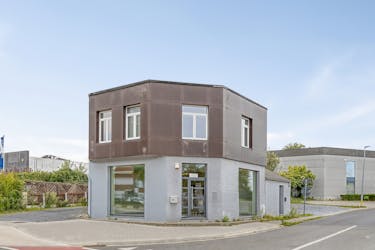 Handelsgelijkvloers te koop sint-pieters-leeuw