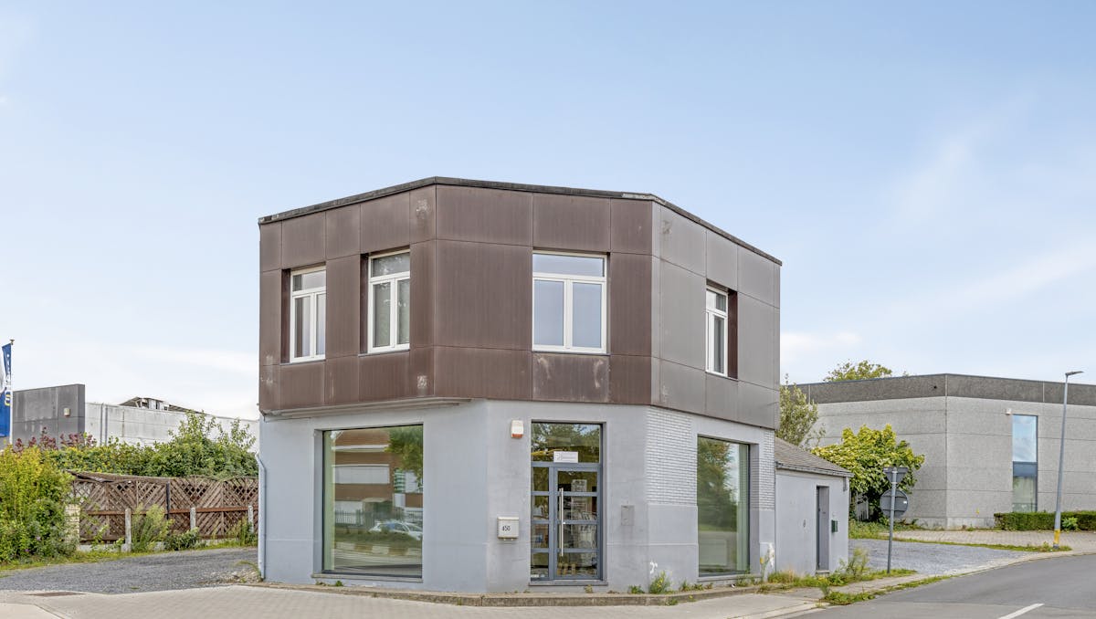 Handelsgelijkvloers te koop sint-pieters-leeuw