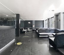 Handelsgelijksvloer te koop in het hartje van Antwerpen
